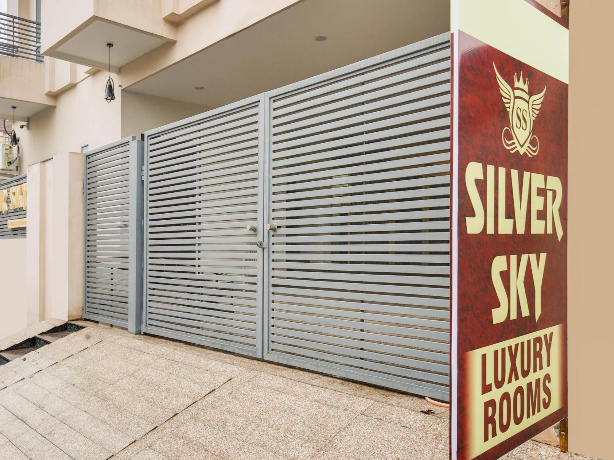 Hotel O Silver Sky Ludhijána Kültér fotó