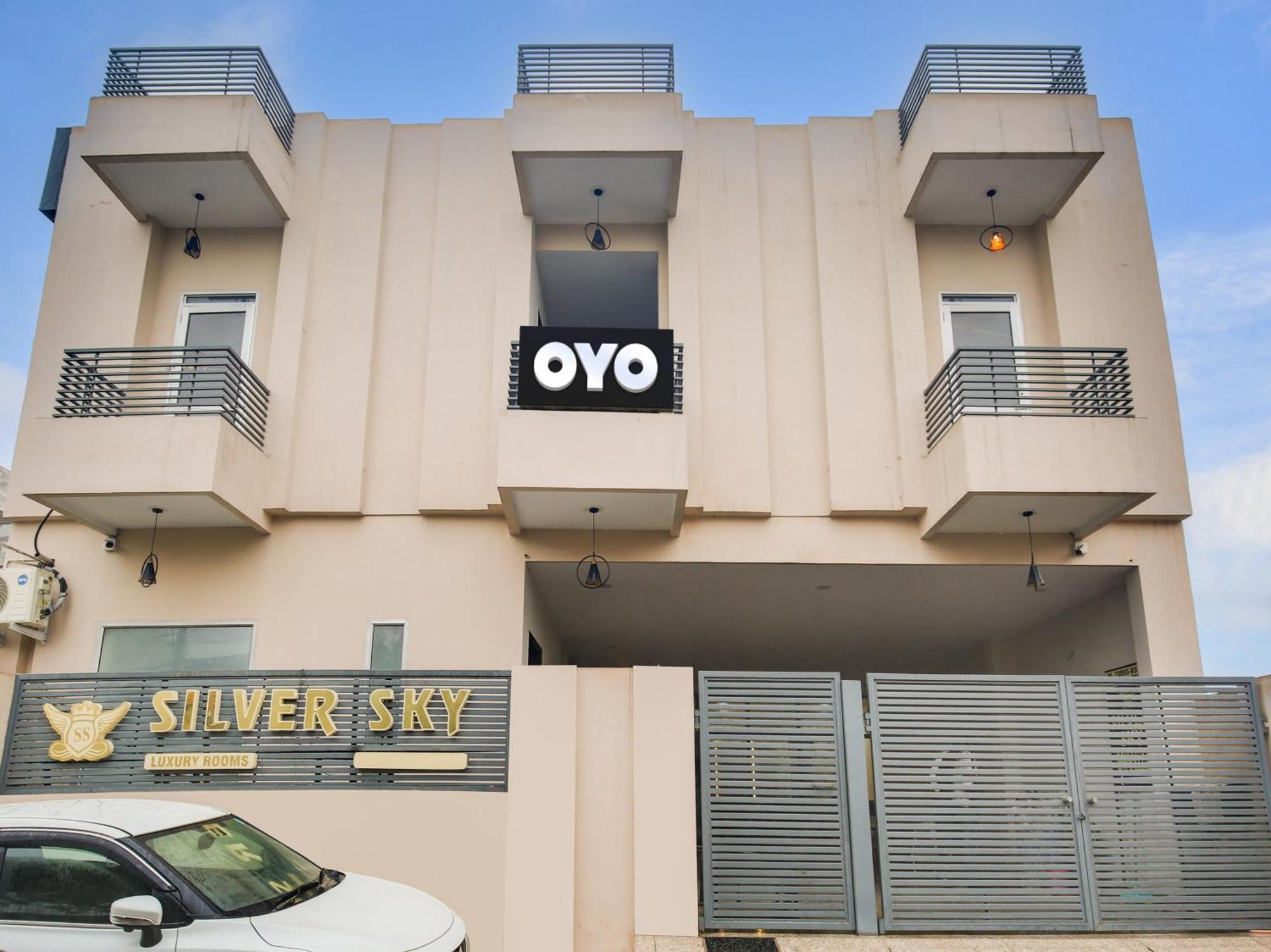 Hotel O Silver Sky Ludhijána Kültér fotó