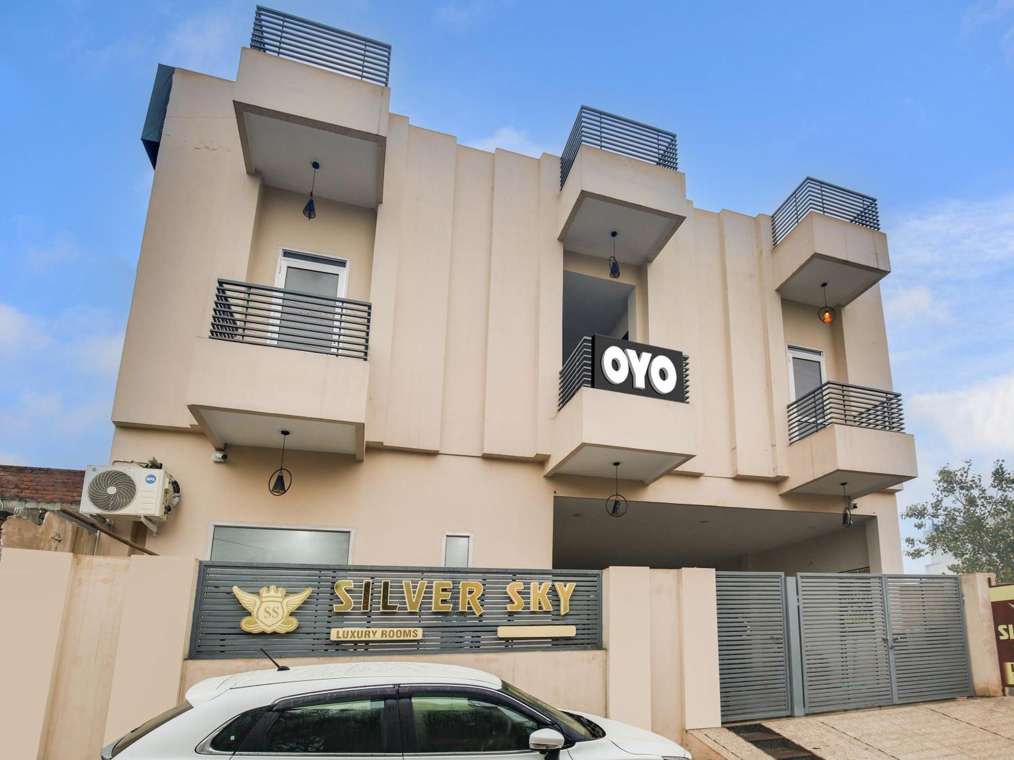 Hotel O Silver Sky Ludhijána Kültér fotó