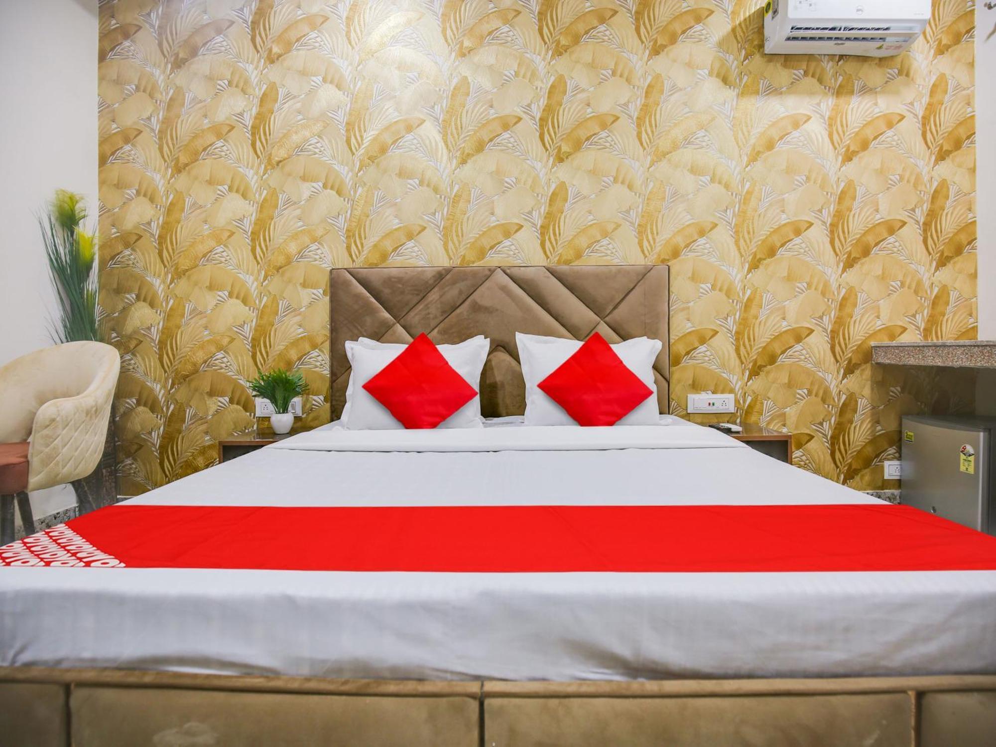 Hotel O Silver Sky Ludhijána Kültér fotó